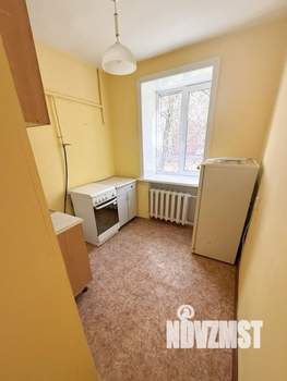 2-к квартира, вторичка, 45м2, 1/4 этаж