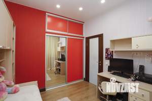 3-к квартира, вторичка, 56м2, 1/3 этаж