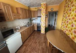 3-к квартира, вторичка, 90м2, 8/9 этаж