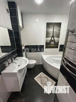 2-к квартира, вторичка, 64м2, 10/17 этаж