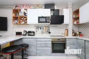 2-к квартира, вторичка, 63м2, 1/5 этаж