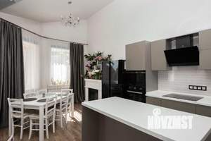 4-к квартира, вторичка, 150м2, 2/3 этаж