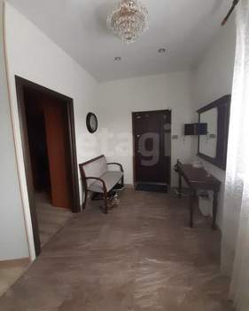 4-к квартира, вторичка, 180м2, 4/4 этаж