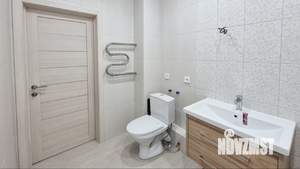 2-к квартира, вторичка, 65м2, 1/17 этаж