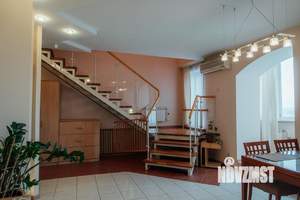 3-к квартира, вторичка, 147м2, 8/9 этаж