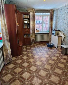 2-к квартира, вторичка, 43м2, 1/4 этаж