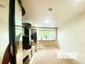 2-к квартира, вторичка, 43м2, 1/4 этаж