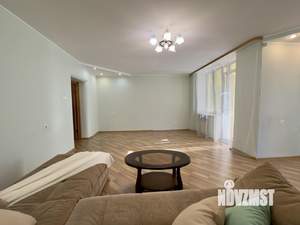 2-к квартира, вторичка, 93м2, 2/5 этаж