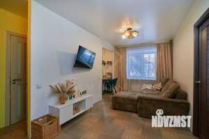 2-к квартира, вторичка, 45м2, 1/4 этаж