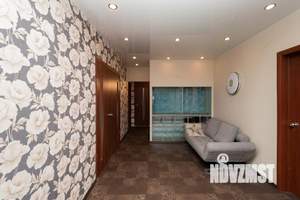 4-к квартира, вторичка, 104м2, 1/9 этаж