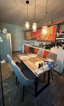 2-к квартира, вторичка, 81м2, 1/9 этаж