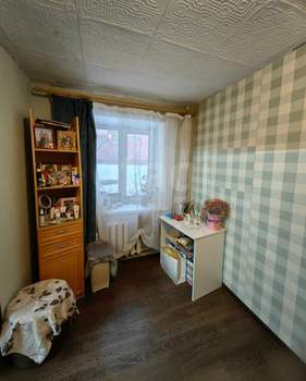 2-к квартира, вторичка, 42м2, 1/4 этаж