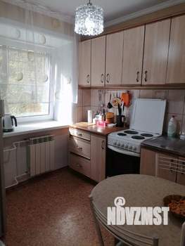 2-к квартира, вторичка, 44м2, 1/4 этаж