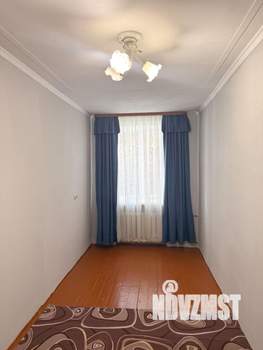 2-к квартира, вторичка, 45м2, 1/4 этаж