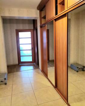 3-к квартира, вторичка, 77м2, 2/5 этаж