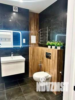 2-к квартира, вторичка, 63м2, 1/17 этаж