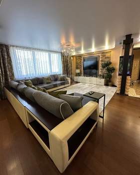 4-к квартира, вторичка, 147м2, 8/8 этаж