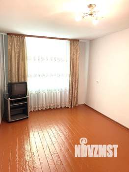 2-к квартира, вторичка, 45м2, 1/4 этаж