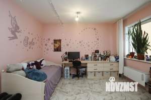 3-к квартира, вторичка, 95м2, 1/17 этаж