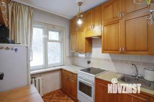 3-к квартира, вторичка, 47м2, 3/5 этаж