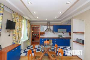 5-к квартира, вторичка, 256м2, 5/6 этаж