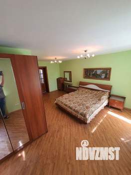 4-к квартира, вторичка, 100м2, 3/5 этаж