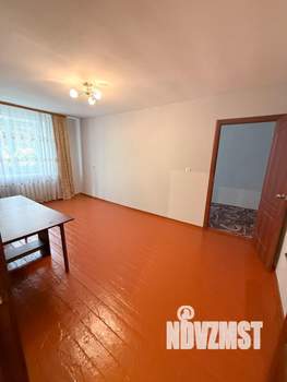 2-к квартира, вторичка, 45м2, 1/4 этаж