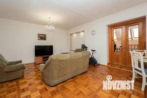 4-к квартира, вторичка, 117м2, 1/6 этаж