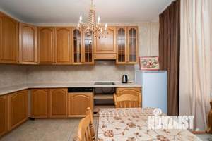 2-к квартира, вторичка, 64м2, 1/9 этаж