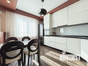 3-к квартира, вторичка, 77м2, 10/18 этаж