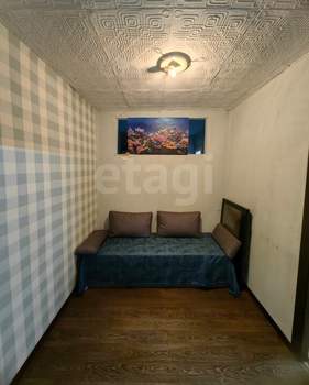 2-к квартира, вторичка, 42м2, 1/4 этаж