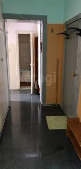 2-к квартира, вторичка, 49м2, 1/5 этаж