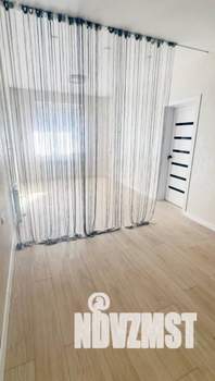 2-к квартира, вторичка, 63м2, 1/17 этаж