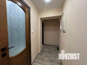 2-к квартира, вторичка, 43м2, 1/4 этаж