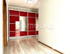 4-к квартира, вторичка, 104м2, 2/6 этаж