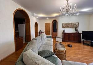 3-к квартира, вторичка, 97м2, 3/3 этаж