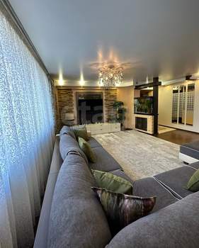 4-к квартира, вторичка, 147м2, 8/8 этаж