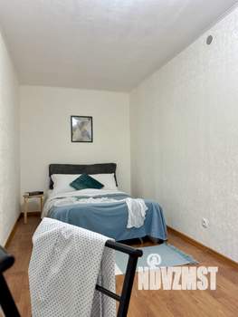 2-к квартира, вторичка, 43м2, 1/4 этаж