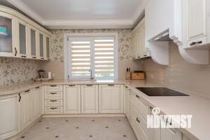 4-к квартира, вторичка, 130м2, 4/12 этаж