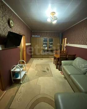 4-к квартира, вторичка, 61м2, 5/5 этаж