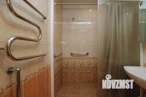 2-к квартира, вторичка, 42м2, 4/4 этаж