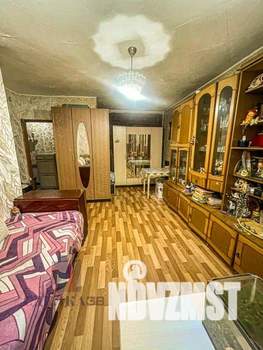 2-к квартира, вторичка, 40м2, 1/4 этаж