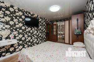 2-к квартира, вторичка, 64м2, 1/1 этаж