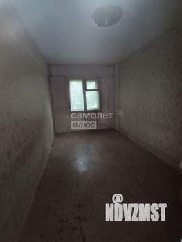 2-к квартира, вторичка, 45м2, 1/4 этаж
