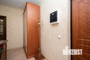 2-к квартира, вторичка, 64м2, 1/9 этаж