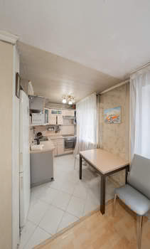 2-к квартира, вторичка, 57м2, 1/4 этаж