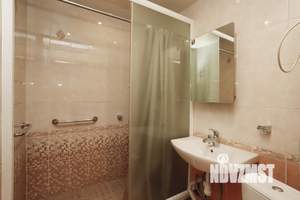 2-к квартира, вторичка, 42м2, 4/4 этаж