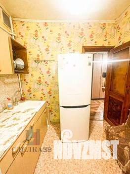 2-к квартира, вторичка, 40м2, 1/4 этаж