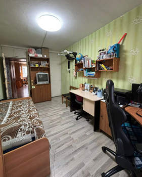 3-к квартира, вторичка, 58м2, 1/4 этаж