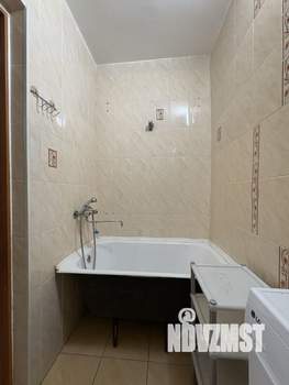 2-к квартира, вторичка, 40м2, 1/4 этаж